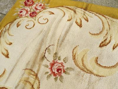 VINTAGE EUROPEAN SAVONNERIE CARPET