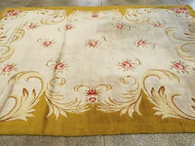 VINTAGE EUROPEAN SAVONNERIE CARPET