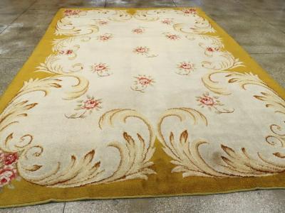 VINTAGE EUROPEAN SAVONNERIE CARPET