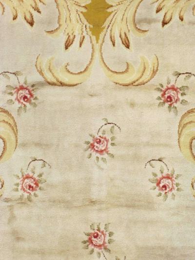 VINTAGE EUROPEAN SAVONNERIE CARPET