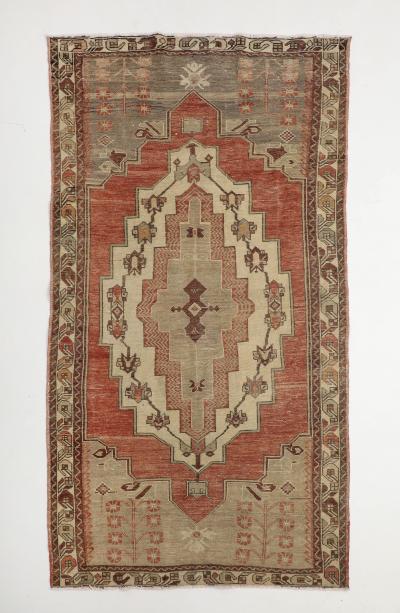 VINTAGE KILIM RUG