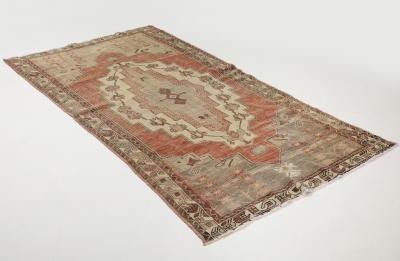 VINTAGE KILIM RUG