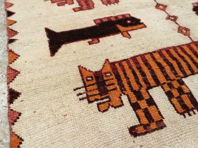 VINTAGE PERSIAN BAKHTIARI PICTORIAL ACCENT RUG