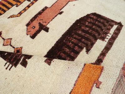 VINTAGE PERSIAN BAKHTIARI PICTORIAL ACCENT RUG