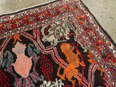 VINTAGE PERSIAN BIDJAR PICTORIAL ACCENT RUG