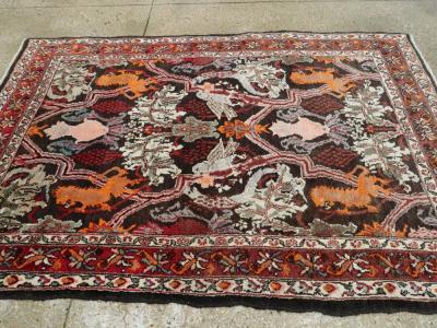 VINTAGE PERSIAN BIDJAR PICTORIAL ACCENT RUG