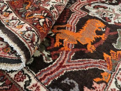 VINTAGE PERSIAN BIDJAR PICTORIAL ACCENT RUG