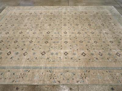 VINTAGE PERSIAN MAHAL DISTRESSED ROOM SIZE CARPET