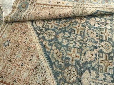 VINTAGE PERSIAN MALAYER LONG GALLERY CARPET