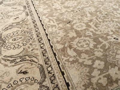 VINTAGE PERSIAN MALAYER SQUARE ACCENT CARPET