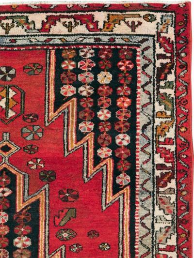 VINTAGE PERSIAN MAZLAGAN ACCENT RUG