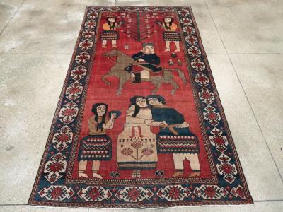 VINTAGE PERSIAN PICTORIAL BAKHTIARI ACCENT RUG