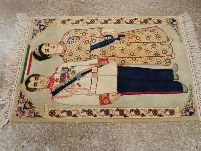 VINTAGE PERSIAN PICTORIAL KASHAN RUG