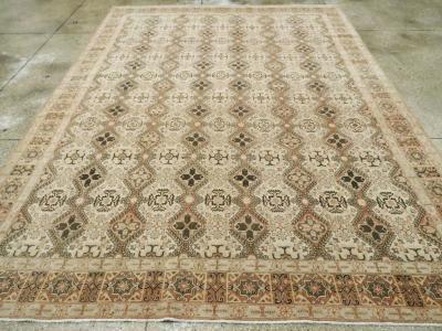 VINTAGE PERSIAN QUOM ROOM SIZE CARPET