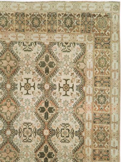 VINTAGE PERSIAN QUOM ROOM SIZE CARPET