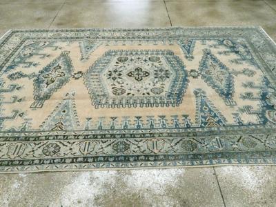 VINTAGE PERSIAN VEECE ACCENT CARPET