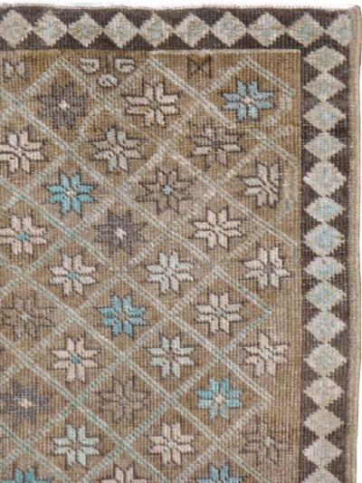 VINTAGE TABRIZ RUG