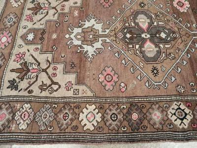 VINTAGE TURKISH ANATOLIAN TRIBAL ROOM SIZE CARPET