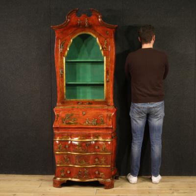 Venetian lacquered and gilded chinoiserie trumeau from 20th century
