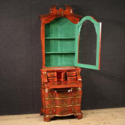 Venetian lacquered and gilded chinoiserie trumeau from 20th century
