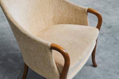 Very Elegant Mid Century Armchair in Wool and Beech Europe 1950s