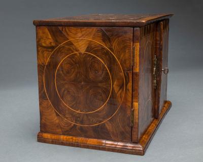 Very Rare William and Mary Oyster Veneered Small Table Cabinet