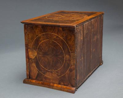 Very Rare William and Mary Oyster Veneered Small Table Cabinet