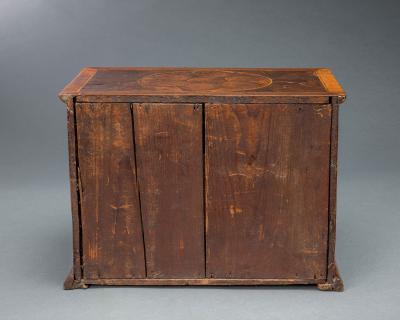 Very Rare William and Mary Oyster Veneered Small Table Cabinet