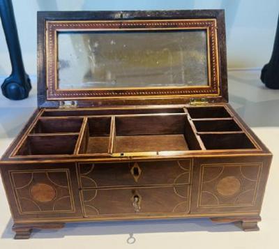 Very fine inlaid tea caddy