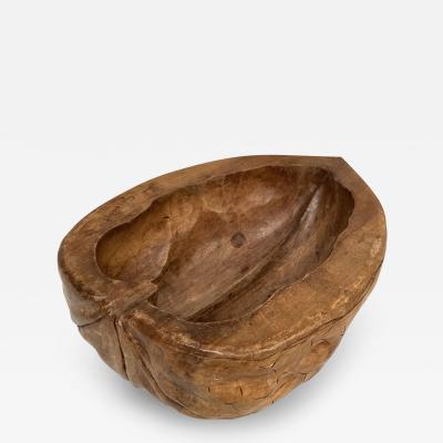 Very interesting wood bowl forming a nuts signed by Felix Geroudet