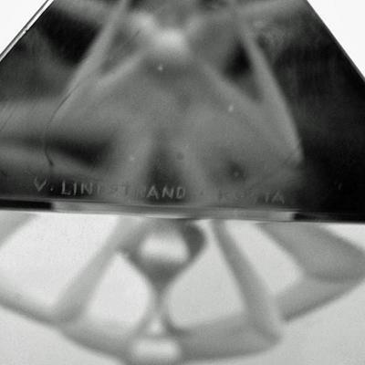 Vicke Lindstrand Vicke Lindstrand for Kosta Art Polyoptic Prism 1960s
