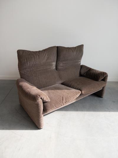 Vico Magistretti Maralunga 2 Seater Sofa by Vico Magistretti for Cassina