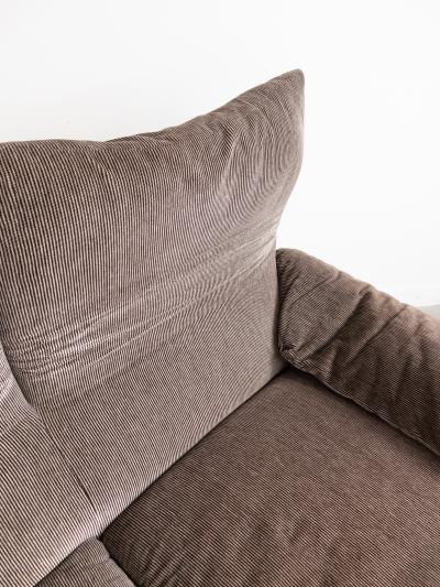 Vico Magistretti Maralunga 2 Seater Sofa by Vico Magistretti for Cassina