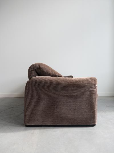 Vico Magistretti Maralunga 2 Seater Sofa by Vico Magistretti for Cassina