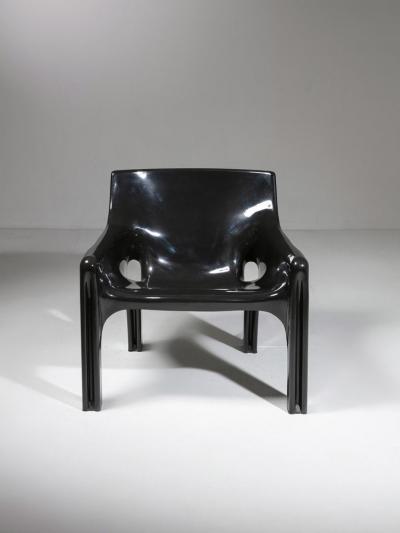 Vico Magistretti Pair of Vicario Chairs and Arcadia Table by Vico Magistretti for Artemide