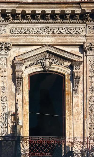 Victoria Montoro Zamorano Victoria Montoro Zamorano Balconies Cuba Photograph Havana Cuba Paseo del Pado