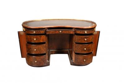 Victorian Burl Walnut Kidney Shape Desk by Gillow