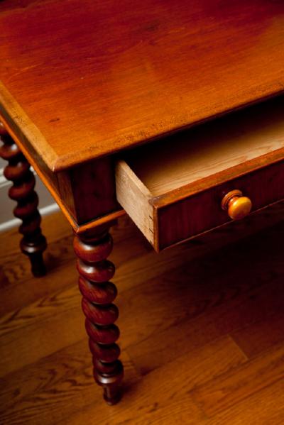 Victorian Small Server