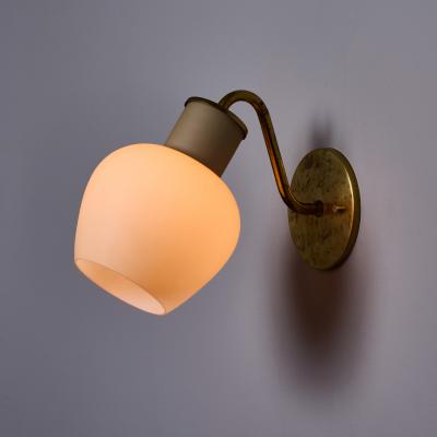Vilhelm Lauritzen 1950s Vilhelm Lauritzen Christiansborg Brass Glass Sconces for Louis Poulsen