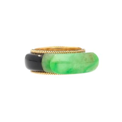 Vintage 11 40 Carved Jade with Onyx Band Ring in 14K Yellow Gold