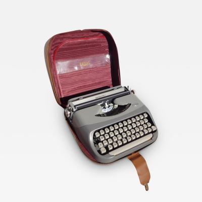 Vintage 1960s Royalite Portable Typewriter with Case