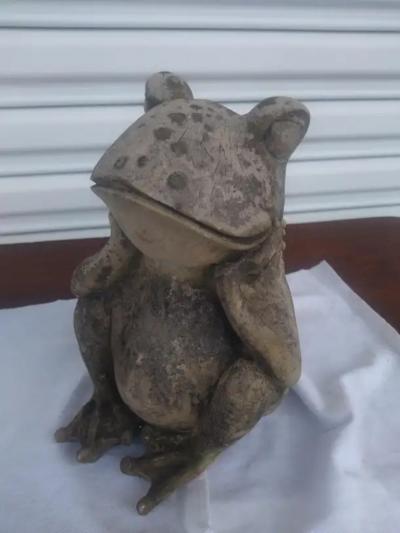 Vintage Indoor Outdoor Resin Cast Frog