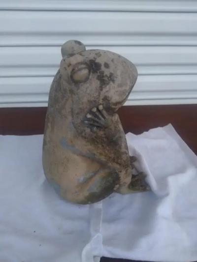 Vintage Indoor Outdoor Resin Cast Frog