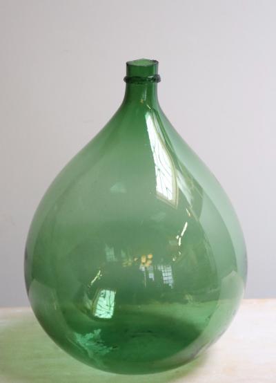 Vintage Italian Emerald Green Blown Glass Teardrop Form Demijohn Carboy