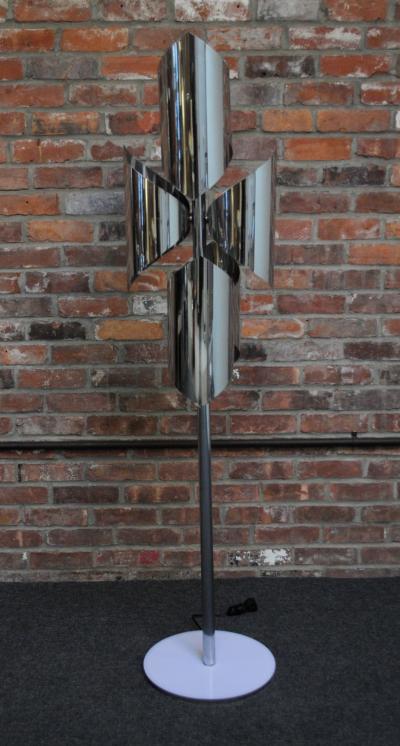 Vintage Italian Space Age Sculptural Chrome and Acrylic Floor Lamp