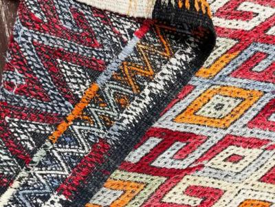 Vintage Moroccan Flat Weave Kilim rug runner 17420 circa 1950s