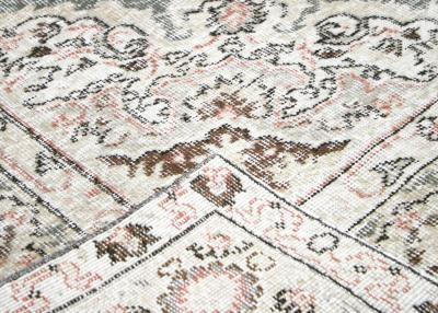 Vintage Turkish Oushak Rug 93 x 122