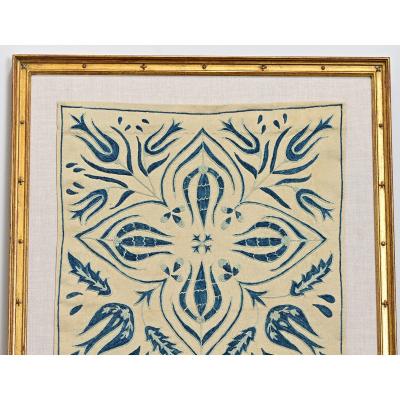 Vintage Uzbek Hand Embroidered Suzani In Gilt Frame
