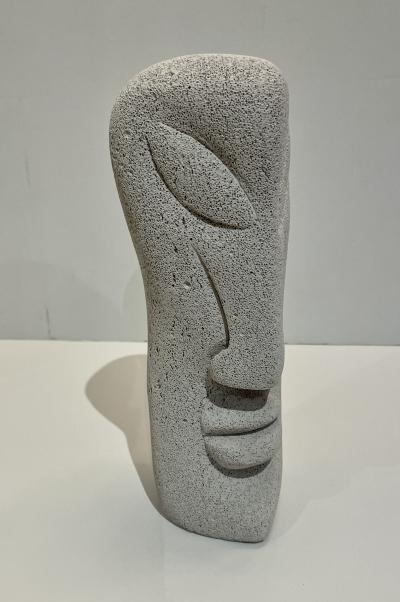 Visage sculpture