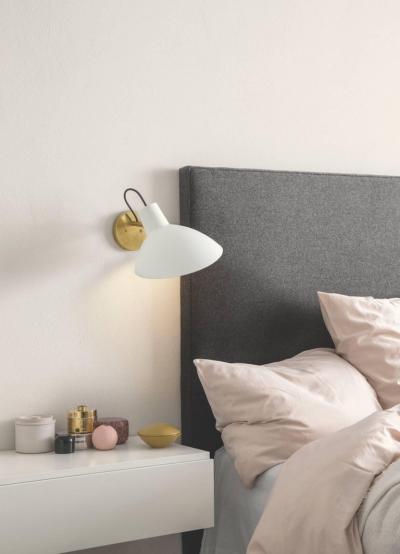 Vittoriano Vigano Pair of Vittoriano Vigan VV Cinquanta Sconces in White and Brass